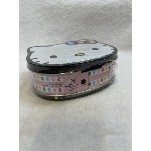 Hello Kitty Tin Box Filled with Hello Kitty Candy Bracelets NOT FOR CONSUMPTION - Picture 4 of 6